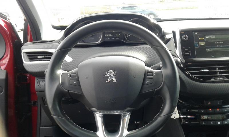 PEUGEOT 2008 ALLURE