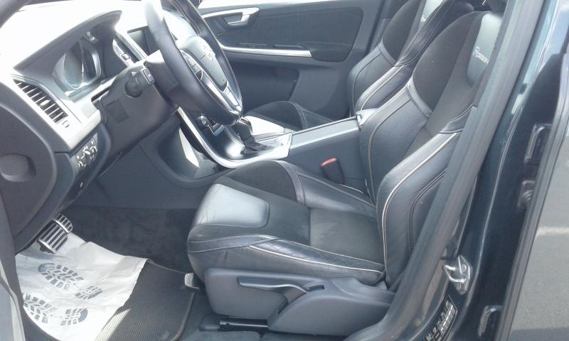 VOLVO XC60 R-DESIGN