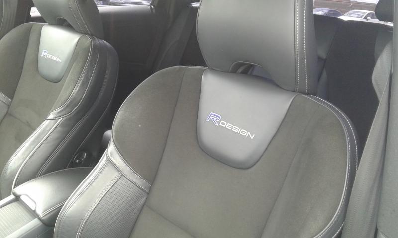 VOLVO XC60 R-DESIGN