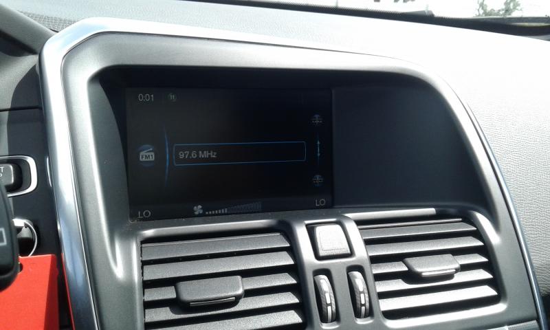 VOLVO XC60 R-DESIGN