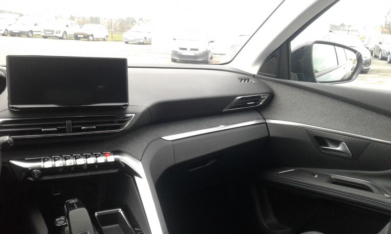 PEUGEOT 3008 1.2 PURETCH 130CV EAT8