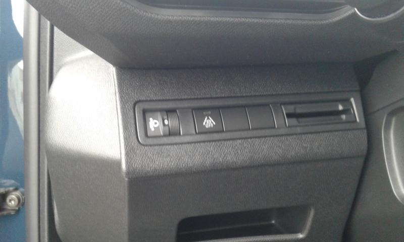PEUGEOT 3008 1.2 PURETCH 130CV EAT8