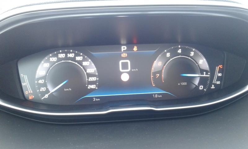 PEUGEOT 3008 1.2 PURETCH 130CV EAT8