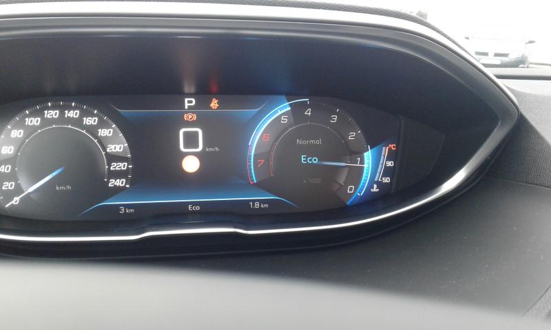 PEUGEOT 3008 1.2 PURETCH 130CV EAT8